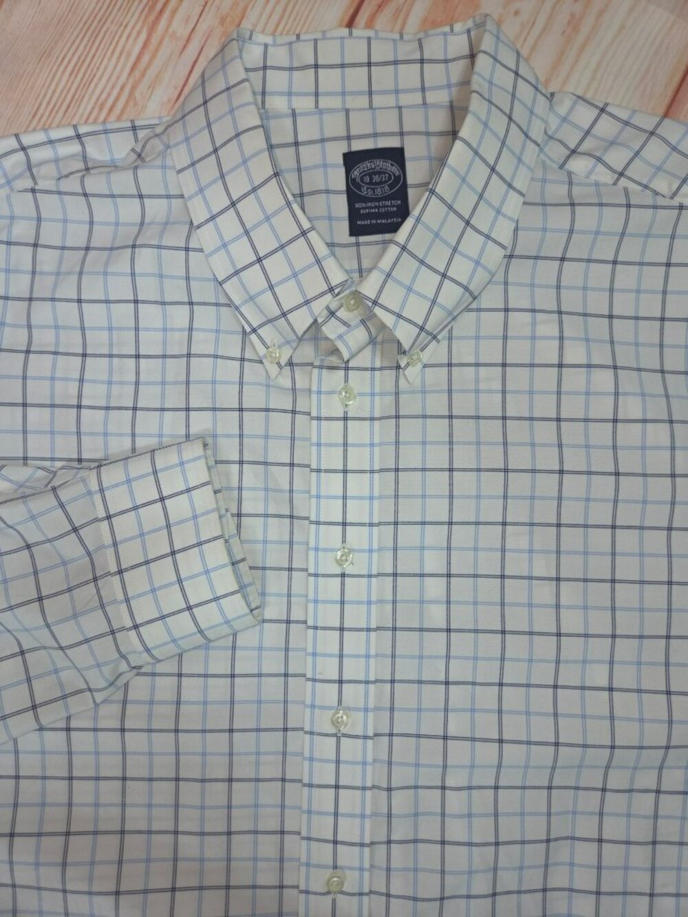 Brooks Brothers Non Iron Stretch White Dress Shirt 19-36/37